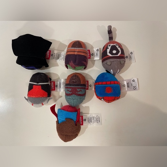 Disney Marvel Spiderman & Fridnds Set of 7 Tsum Tsum Mini Toys - Picture 2 of 9